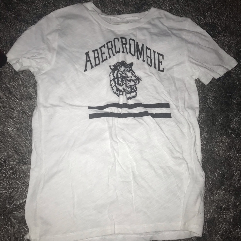 Abercrombie graphic t shirt